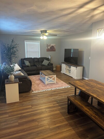 Cozy Dyersville Home Near Feild of Dreams