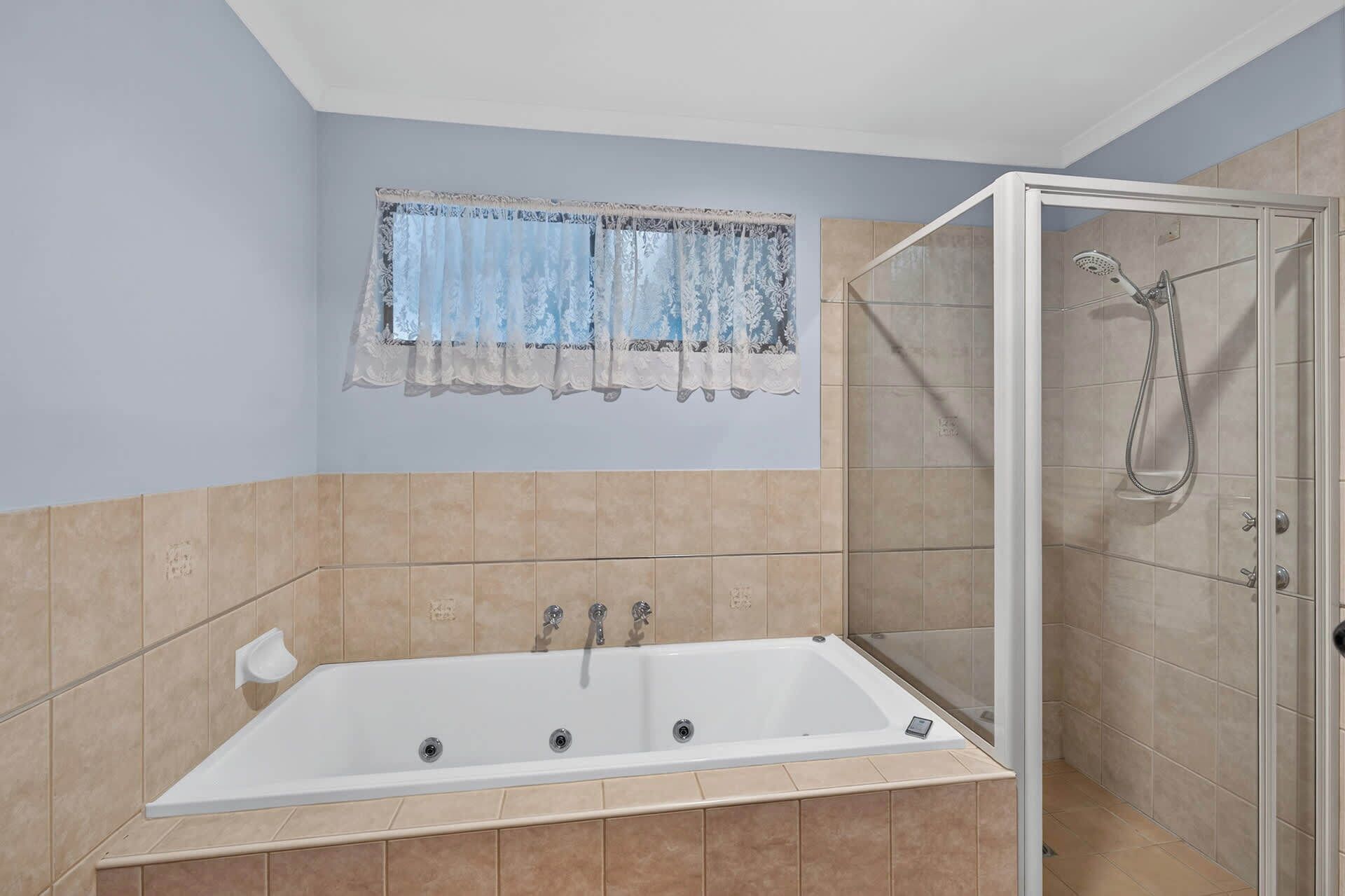 Shower, towels