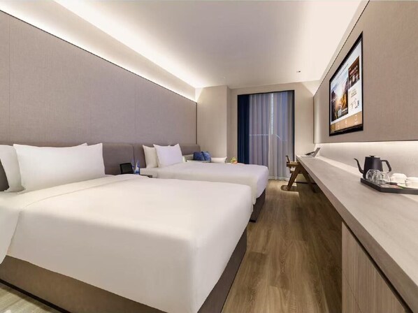 Superior Double Room | Desk, laptop workspace, blackout drapes, soundproofing - Orange Crystal Hangzhou Canal Wanda (Hangzhou)