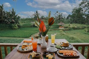 Khu ẩm thực ngoài trời