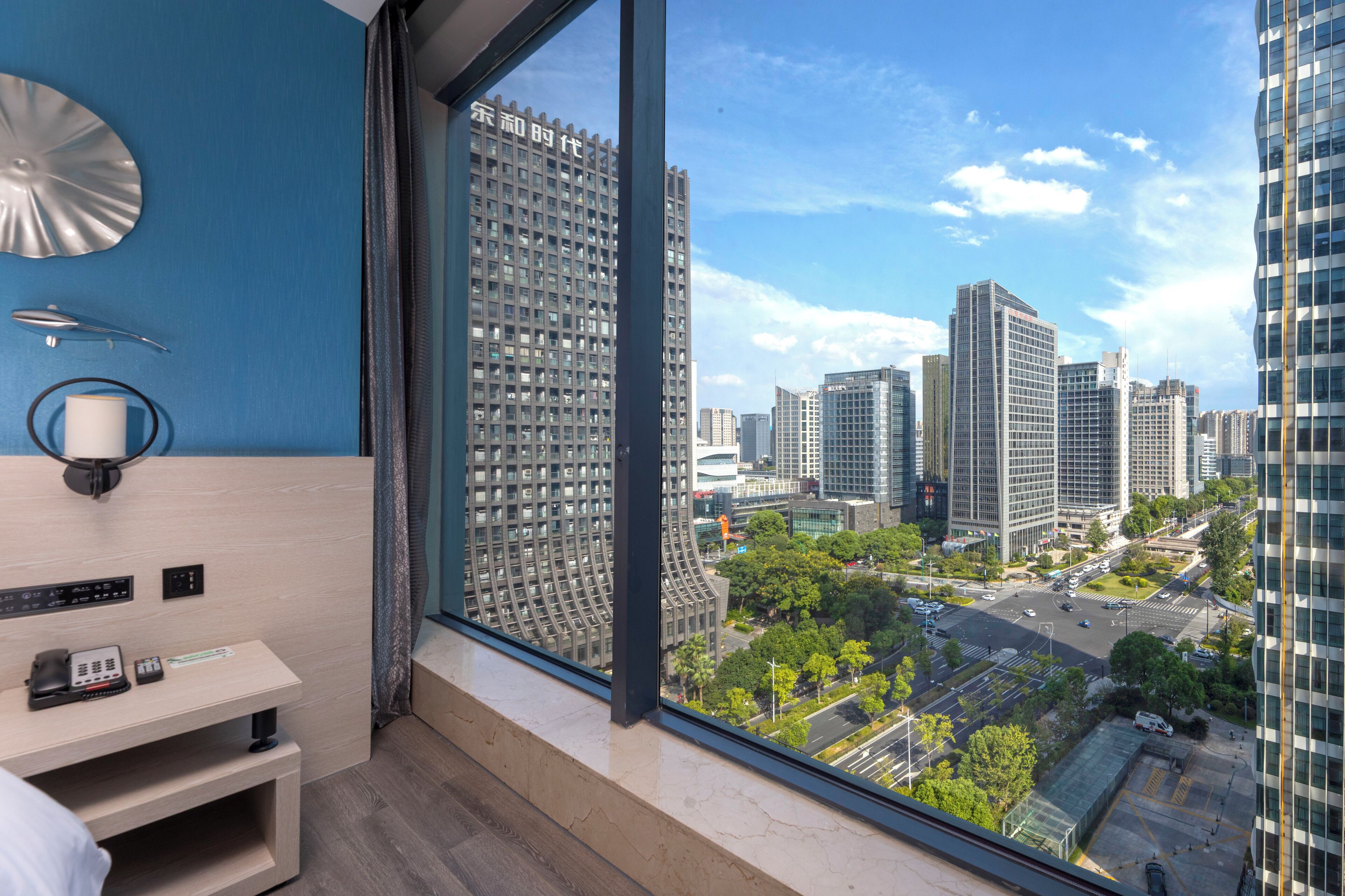 Basic Double Room, City View | Interior