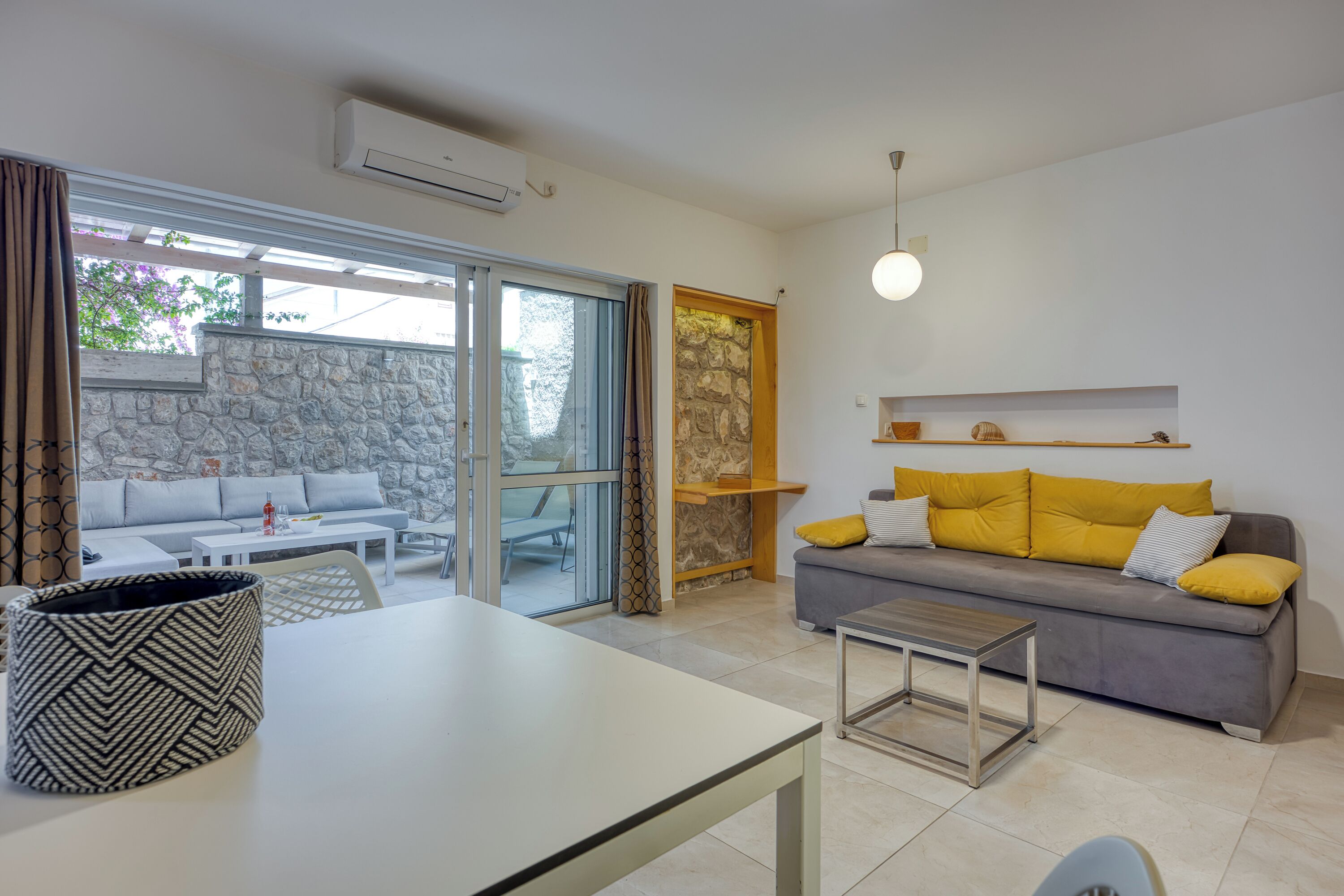 Wohn- und Esszimmer