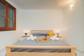 Free WiFi, bed sheets - Il Rifugio Di Daniela, San Teodoro, Italy (San Teodoro)