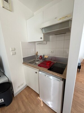 Wasserkocher mit Kaffee-/Teezubehör, Toaster