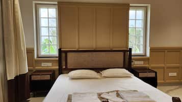 3 bedrooms, WiFi, bed sheets