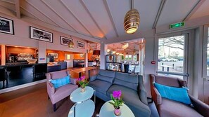 Lobby - Hotel Acadie Les Ulis (Villebon-sur-Yvette)