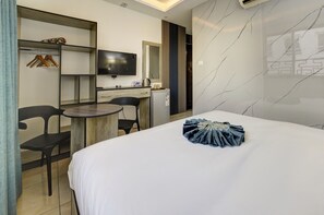 Ảnh chưa phân loại, 5 trong số 18 ảnh, nút