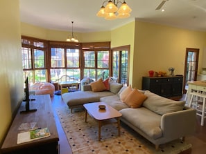 Living area - Sunny three bedroom home in Bulli with a beautiful garden (Bulli)