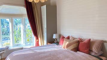 3 bedrooms, iron/ironing board, WiFi