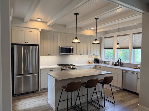 Luxury Farmhouse Eagle Retreat.