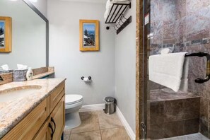 Bathroom - Cozy 1-bedroom hotel suite with access to the Park City Mountain resort (Park City)