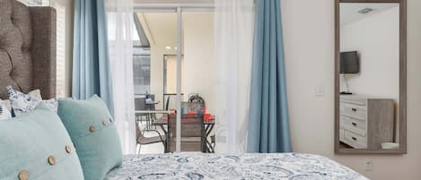 4 habitaciones, tabla de planchar con plancha, cuna de viaje y wifi