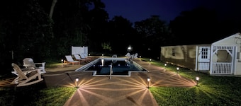 Relaxing 4-bedroom home with in ground pool in Russellville