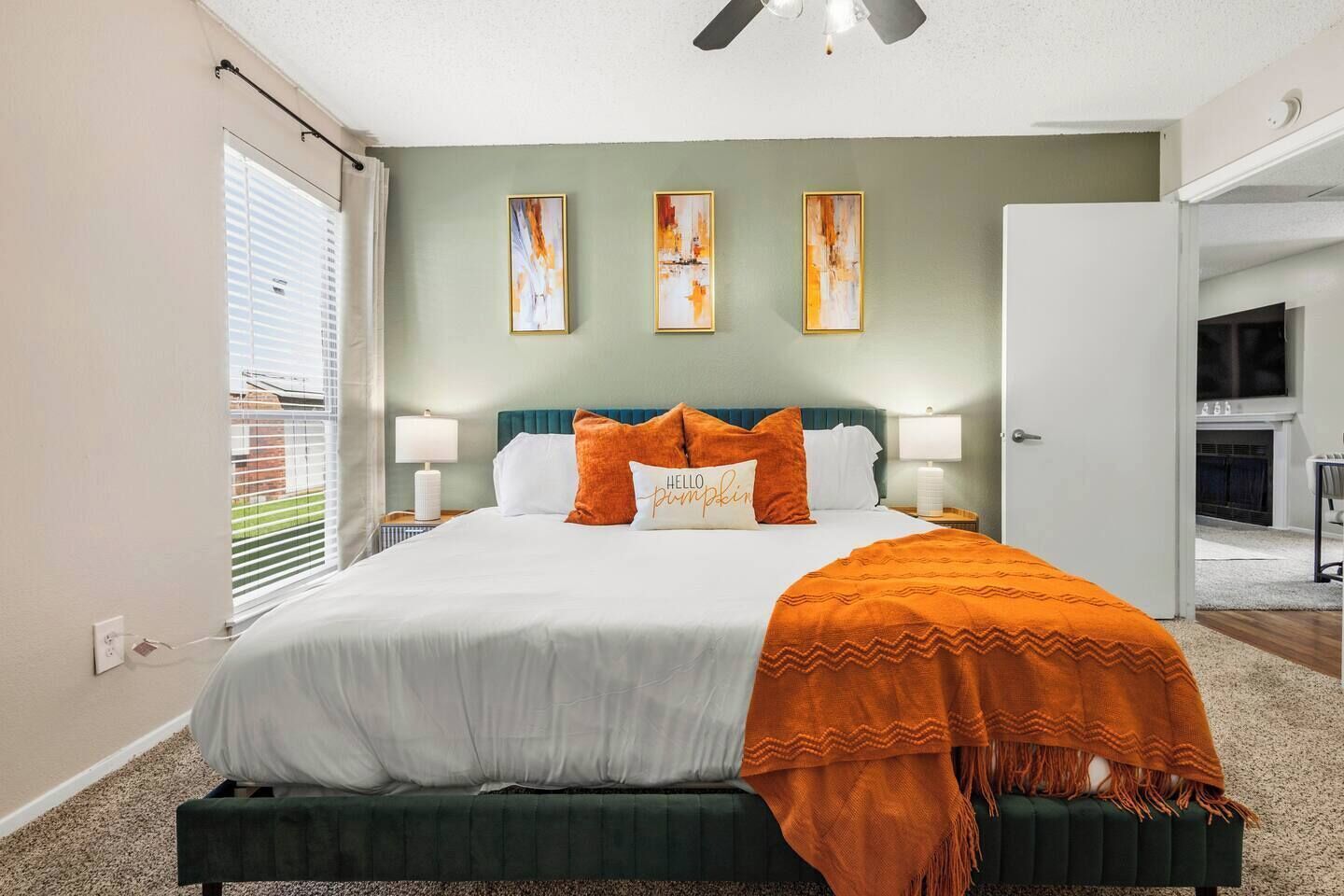 1 bedroom, desk, iron/ironing board, WiFi