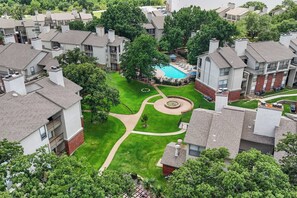 Exterior - Modern 1BR Pool , Gym , 10 mins to FIFA AT&T Stadium, Six Flags, DFW Airport (Grand Prairie)