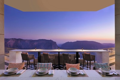 Hotel Indigo Jabal Akhdar Resort & Spa