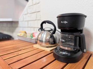 Kaffee und/oder Kaffeemaschine