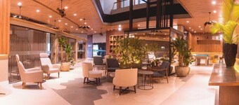 Great Brazil Stay | 3 Units | 1 Mi to Ipitanga Beach | Game Room | Rooftop Pool