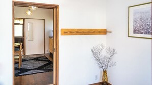 Maison de base, 3 chambres, vue sur la ville | Intérieur