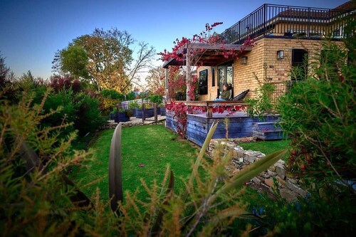 ‘52Views’ a private hilltop retreat with panoramic views