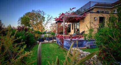 ‘52Views’ a private hilltop retreat with panoramic views