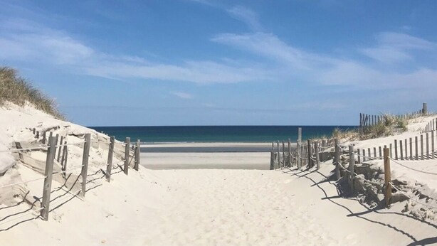 Beach - 2Bed 1Bath- ½ Mile walk to Mayflower, central A/C, CLEAN w/ washer/dryer (Dennis)