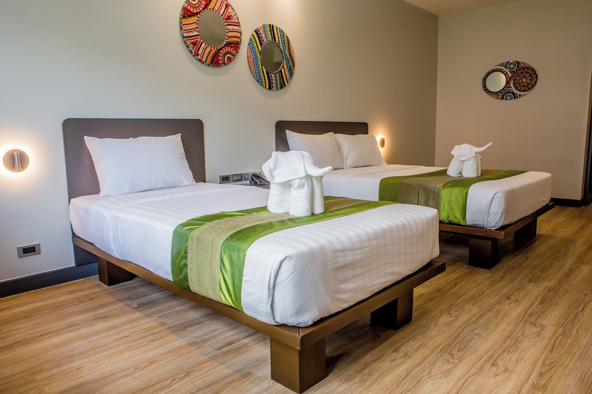 In-room safe, desk, laptop workspace, free WiFi