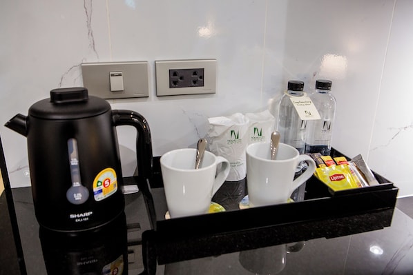 Studio, City View | Coffee and/or coffee maker