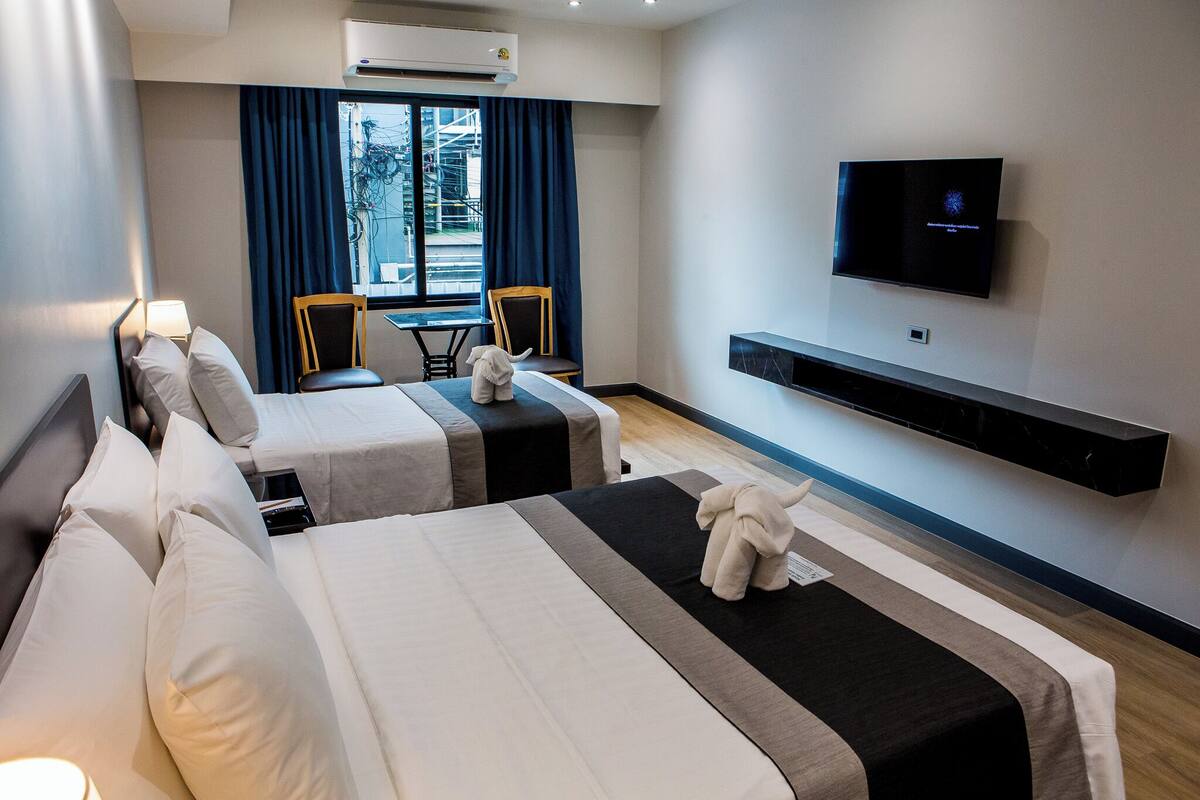 Studio, City View | Peti besi dalam bilik, meja, ruang kerja komputer riba, Wi-fi percuma 