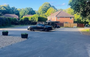 Comfort Double Room, Garden View | Property grounds - Hotel Haveli Ltd. (Southampton)