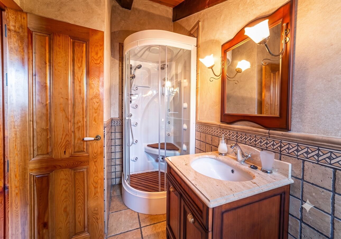 Superior Double Room, City View | Bathroom