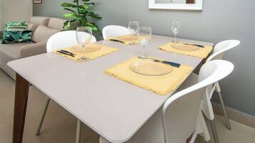 Apartment, Balcony, City View | Dining