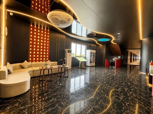 Clover Hotel & Spa