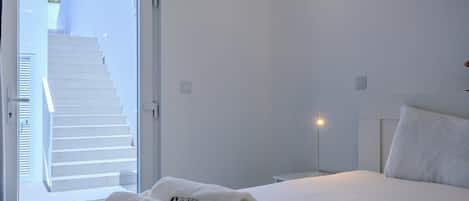 1 chambre, fer et planche à repasser, accès Internet, draps fournis