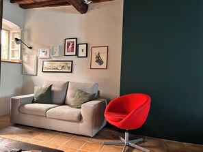 Living area - A tower house in the historic center of Città della Pieve. (Città della Pieve)