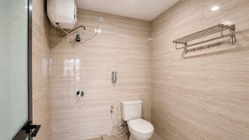 Junior Room, Balcony, Hill View | Bathroom | Shower, towels, soap, shampoo