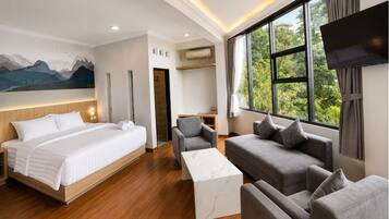 Junior Room, Balcony, Hill View | Desk, laptop workspace, free WiFi