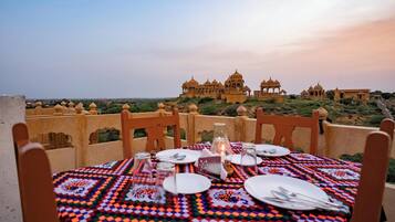 Outdoor dining