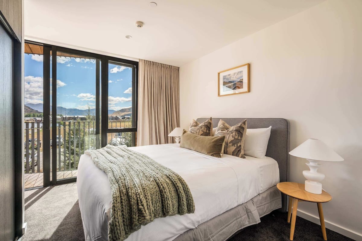 Clubhouse Apartments: 2 Bedroom | Premium bedding, in-room safe, laptop workspace, blackout drapes