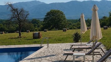 Piscine extérieure
