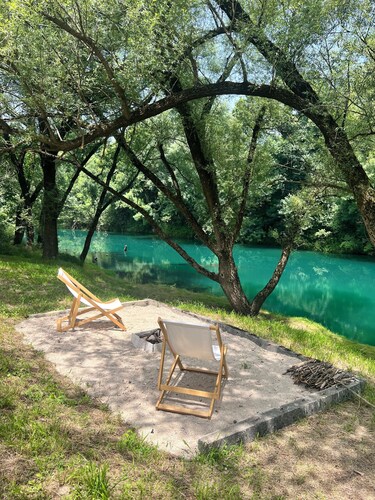 Fantastic house with a swimming pool and river, between Podgorica-Danilovgrad