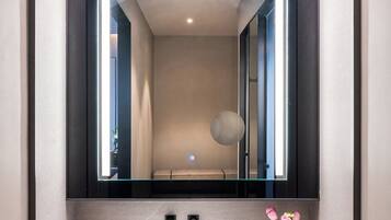 Habitación individual básica | Baño | Zapatillas