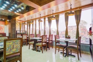 House | Dining - Classic Puhor Plaza inn (Guwahati)