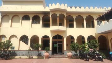 Ngoại thất