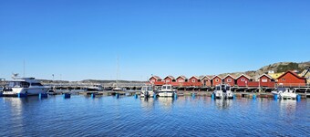 Beachfront Apartments in Ellös | SE09186