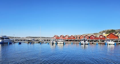 Beachfront Apartments in Ellös | SE09186