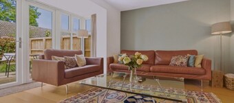 Stylish 2 bed home on the edge of Cambridge