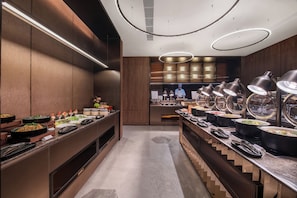 Daily buffet breakfast for a fee