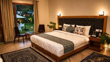 Deluxe Double Room, Garden View