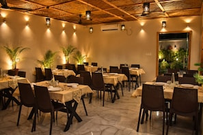 Dining - Gauri Hayat Corbett Retreat (Ramnagar)